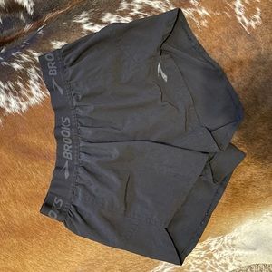 Brooks chaser shorts